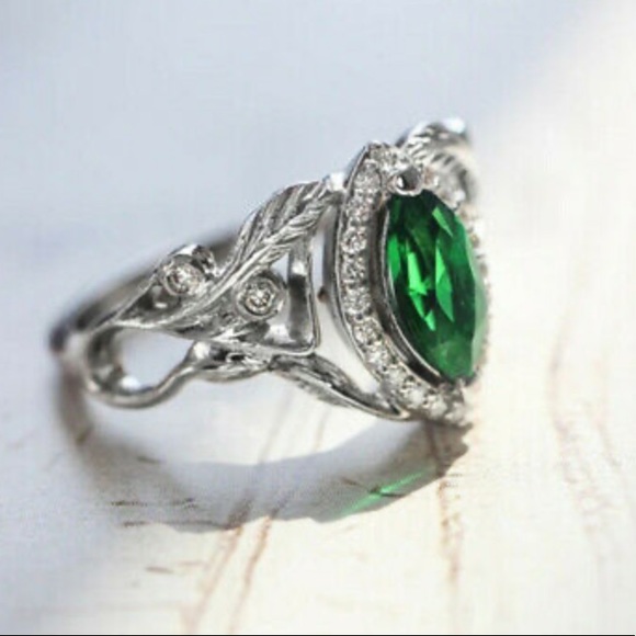 New 925 Sterling silver Emerald Ring - Picture 4 of 6